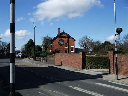 The Downe Arms Hotel Snaith Exterior photo